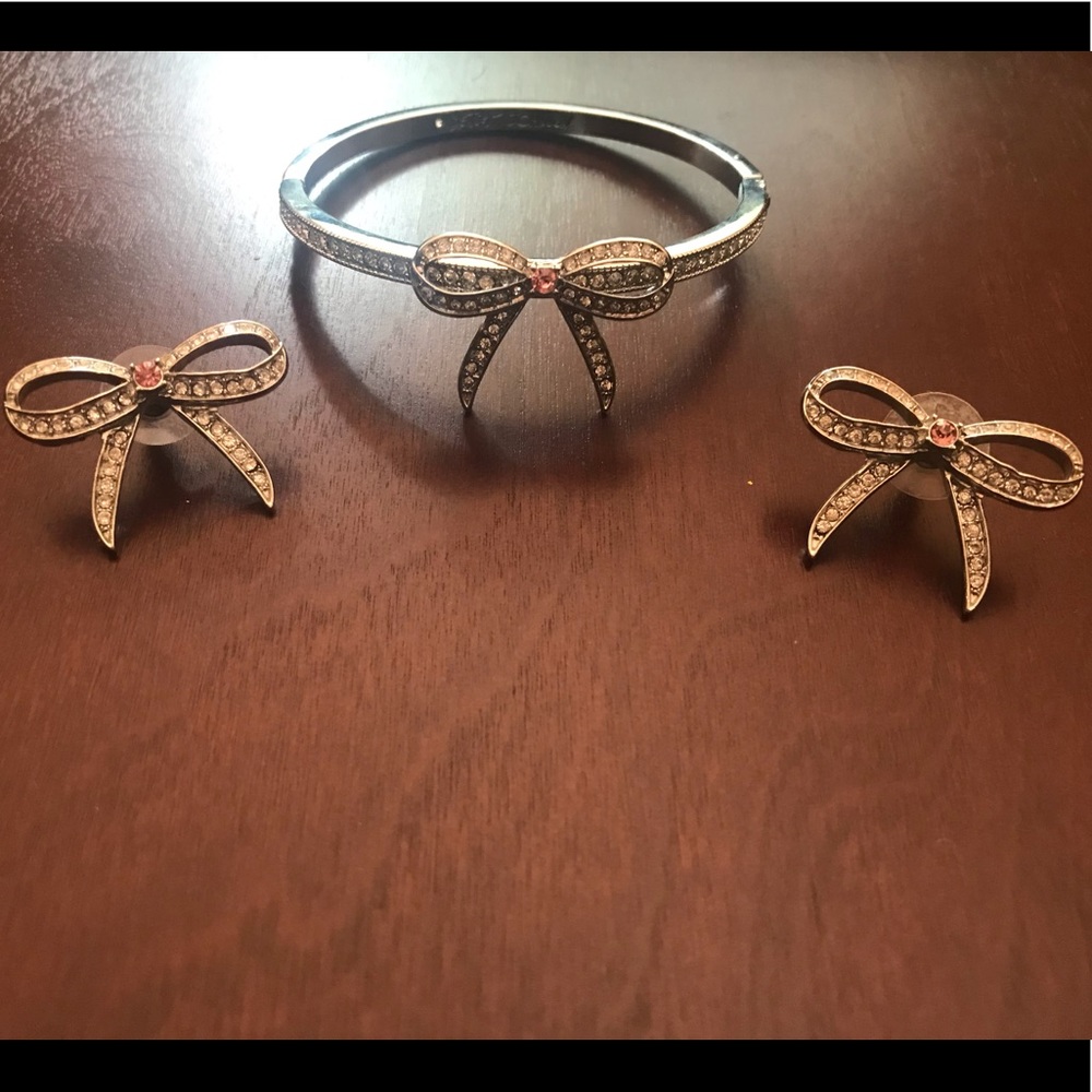 Betsey Johnson Bows stud earring and bangle set
